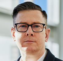 Ejecutivo de empresa de trading de criptomonedas y CEO Alexander Hughes en un retrato